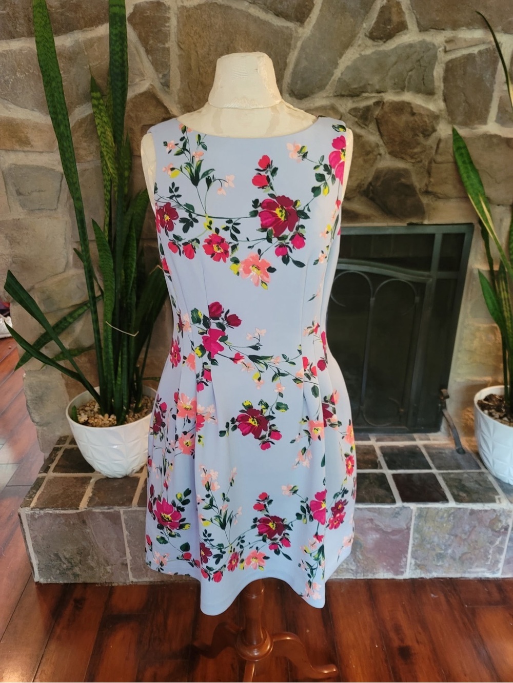 Vince Camuto Blue Floral Sheath Dress Sz 10 Sleeveless Scoop Neck Cocktail